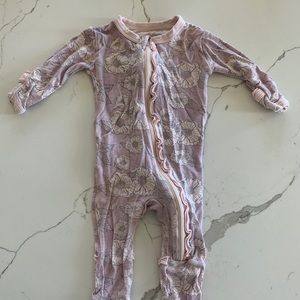 0-3 Ruffled Girls Footie Kickee Pants